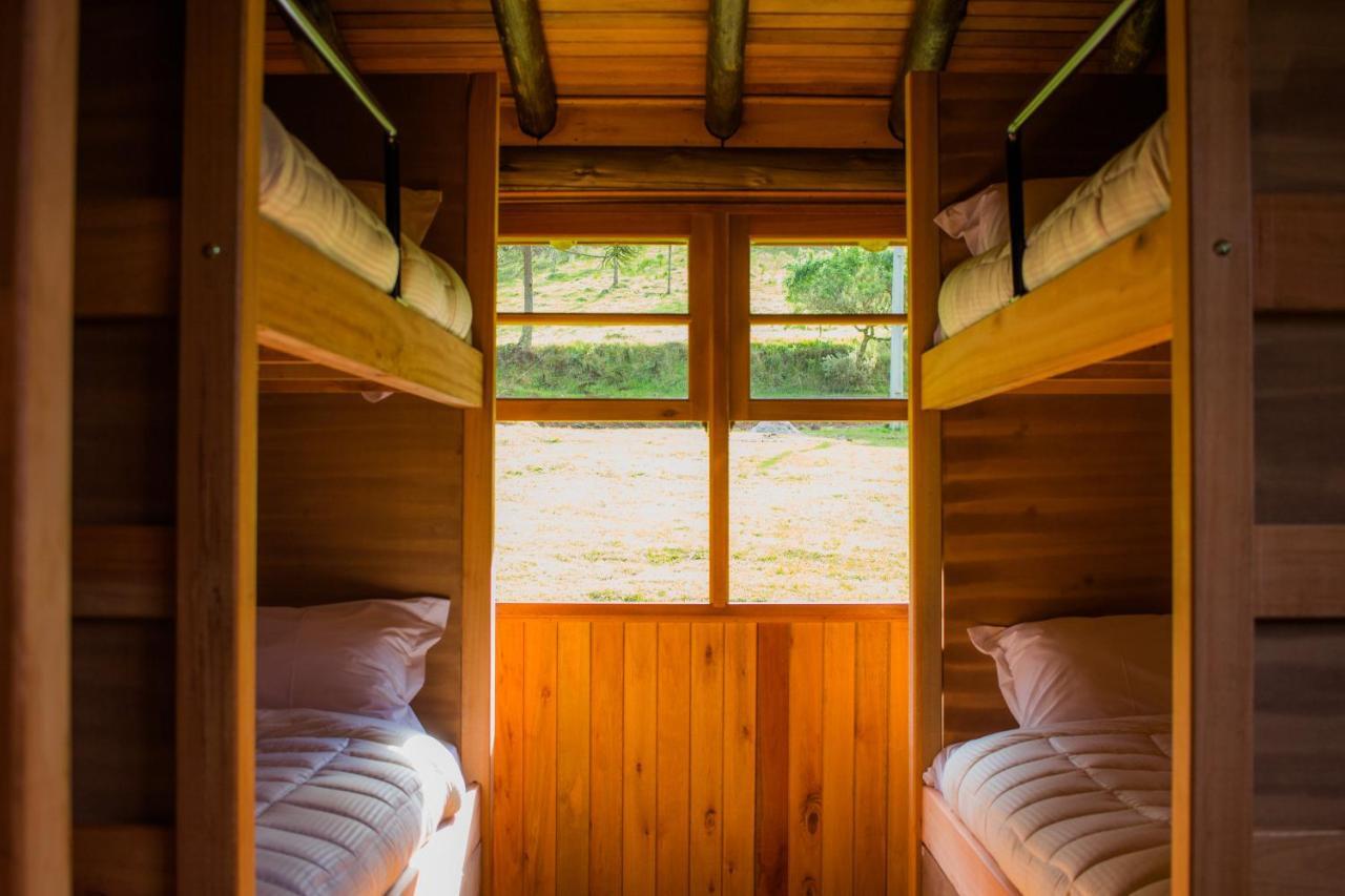 Ayllu Refugio Ecologico Hostel Урубиси Екстериор снимка