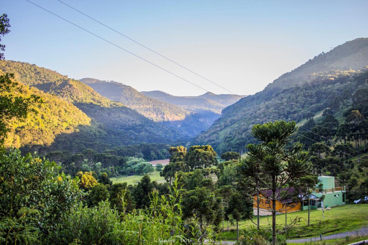 Ayllu Refugio Ecologico Hostel Урубиси Екстериор снимка