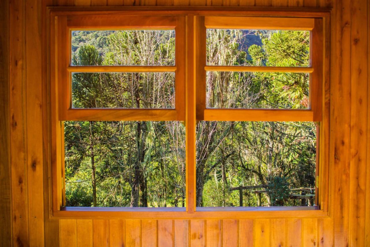 Ayllu Refugio Ecologico Hostel Урубиси Екстериор снимка